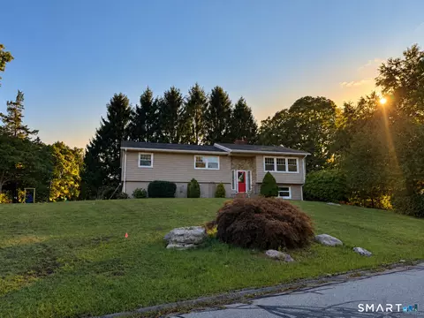 Exterior - 18 Overlook Rd, Gales Ferry, CT 06335 photo 7 of 7