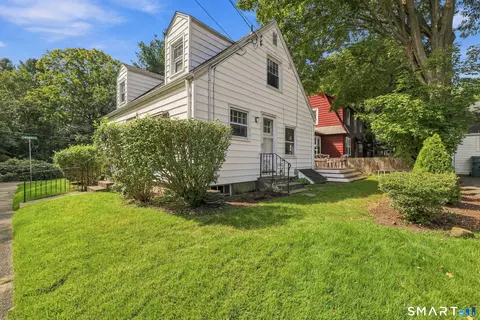 Exterior - 85 Ford St, Hamden, CT 06517 photo 3 of 7