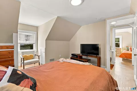 Bedroom - 85 Ford St, Hamden, CT 06517 photo 3 of 5