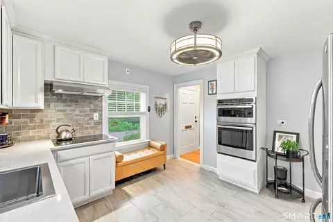 Kitchen - 85 Ford St, Hamden, CT 06517 photo 2 of 4