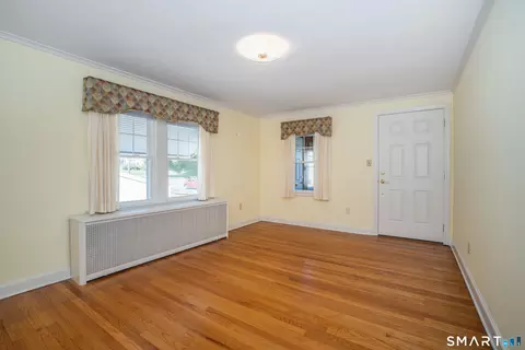 Living - 28 Byrd Rd, Wethersfield, CT 06109 photo 3 of 4