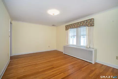 Living - 28 Byrd Rd, Wethersfield, CT 06109 photo 2 of 4