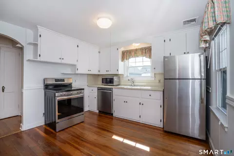 Kitchen - 28 Byrd Rd, Wethersfield, CT 06109 photo 1 of 3