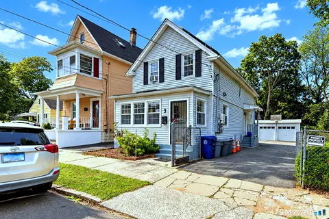 3 Westfield St, West Haven, CT 06516