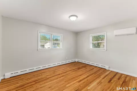 Bedroom - 5 Walnut Ln, Wallingford, CT 06492 photo 2 of 4