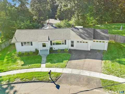 View/Area - 5 Walnut Ln, Wallingford, CT 06492 photo 3 of 4