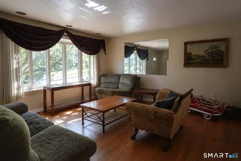 Living - 129 Mueller Dr, Hamden, CT 06514 photo 2 of 3