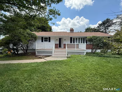 412 Narrow Ln, Orange, CT 06477