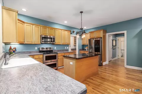 Kitchen - 6 Horizon Ct, Monroe, CT 06468 photo 1 of 2
