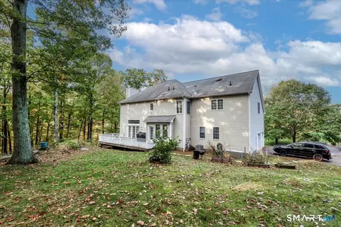 Exterior - 6 Horizon Ct, Monroe, CT 06468 photo 4 of 5