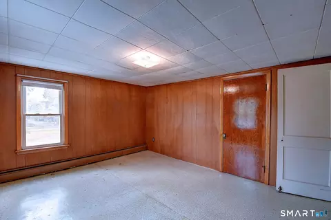 Bedroom - 114 Green Hollow Rd, Killingly, CT 06239 photo 8 of 10