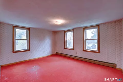 Bedroom - 114 Green Hollow Rd, Killingly, CT 06239 photo 4 of 10