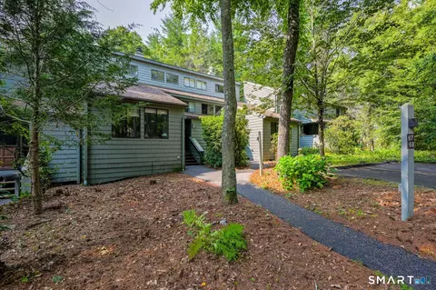 67 Woodside Cir #67, Torrington, CT 06790