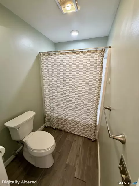 Bath - 91 Riverview Rd #5D, East Lyme, CT 06333 photo 5 of 5