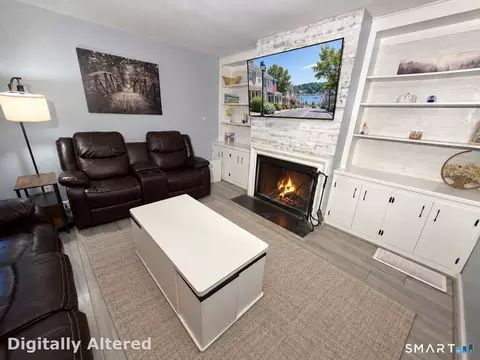 Living - 91 Riverview Rd #5D, East Lyme, CT 06333 photo 1 of 3