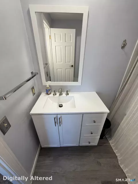 Bath - 91 Riverview Rd #5D, East Lyme, CT 06333 photo 2 of 5