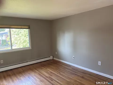 279 Centerbrook Rd, Hamden, CT 06518 photo 7