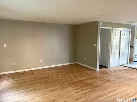 279 Centerbrook Rd, Hamden, CT 06518 photo 6