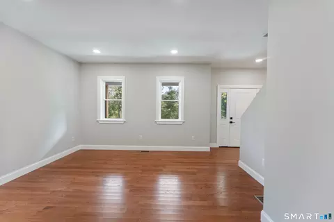 Living - 769 Brook Rd, Hampton, CT 06247 photo 4 of 5