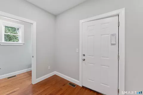 Entry Way - 769 Brook Rd, Hampton, CT 06247 photo 7 of 7