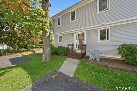Exterior - 59 Mallard Cv #59, East Hampton, CT 06424 photo 3 of 8