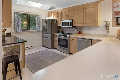 Kitchen - 97 W Main St #47, Niantic, CT 06357 photo 3 of 4