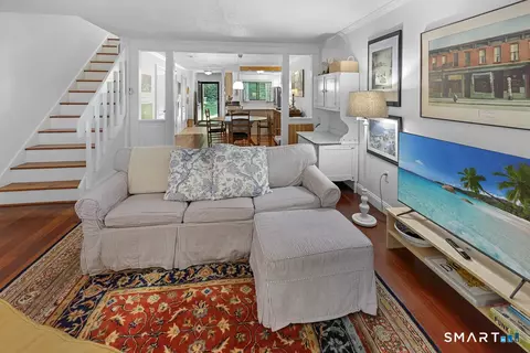 Living - 97 W Main St #47, Niantic, CT 06357 photo 1 of 2