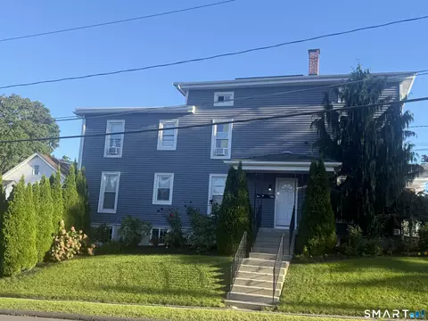19 Mallory St, Danbury, CT 06810