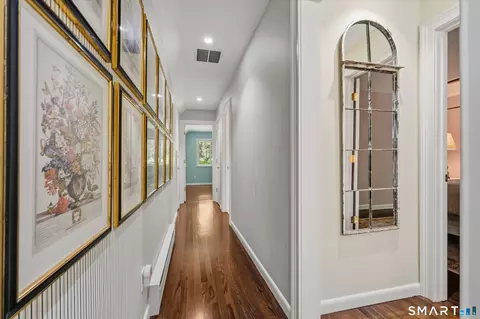 Entry Way - 131 Peaceable St, Redding, CT 06896 photo 2 of 3