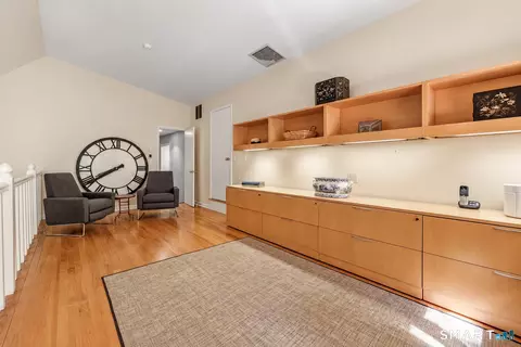Entry Way - 131 Peaceable St, Redding, CT 06896 photo 3 of 3