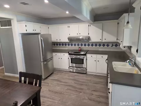 Kitchen - 55 Circle Dr, Wallingford, CT 06492 photo 2 of 2