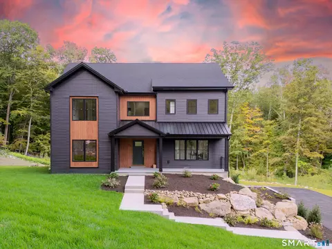 505 Burr Rd, Southbury, CT 06488