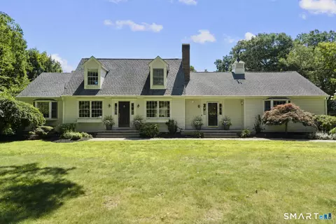16 Burma Rd, Woodbridge, CT 06525