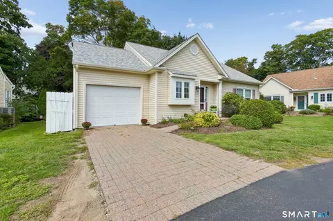 Exterior - 2 Silverbrook Ln #2, Clinton, CT 06413 photo 2 of 7