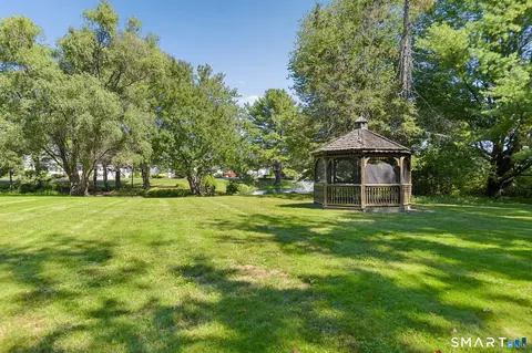 Exterior - 2 Silverbrook Ln #2, Clinton, CT 06413 photo 5 of 7