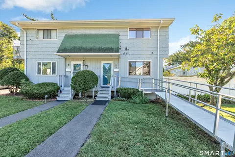 8 Patterson Ave, Stratford, CT 06614