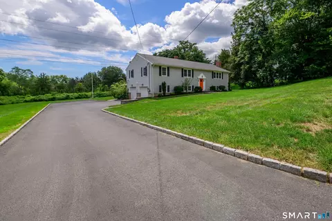 Exterior - 523 Highfield Dr, Orange, CT 06477 photo 2 of 7