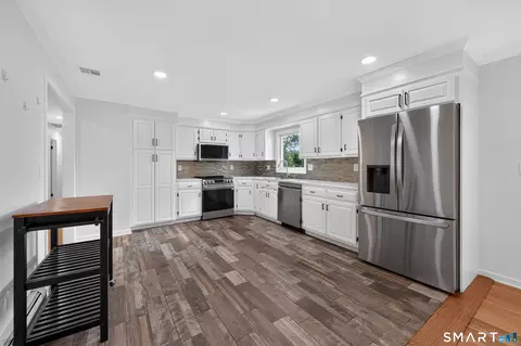 Kitchen - 523 Highfield Dr, Orange, CT 06477 photo 2 of 2