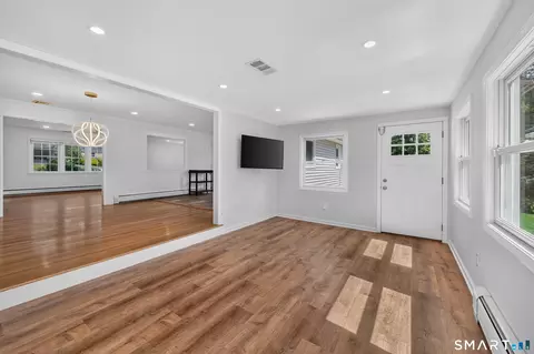 Living - 523 Highfield Dr, Orange, CT 06477 photo 6 of 8