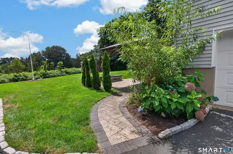 Exterior - 523 Highfield Dr, Orange, CT 06477 photo 5 of 7