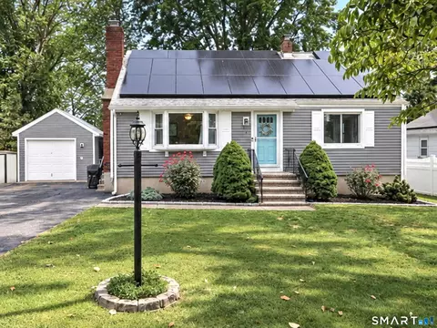 4 Windy Hill Rd, Milford, CT 06461