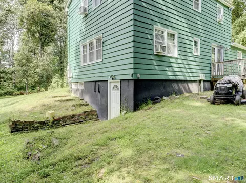 Exterior - 142 Root Rd, Coventry, CT 06238 photo 9 of 10