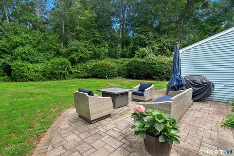 Exterior - 3 Glenbrook Dr, Monroe, CT 06468 photo 5 of 10