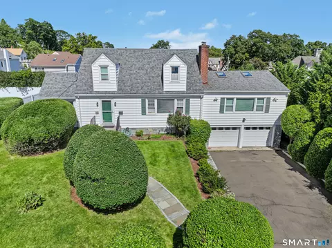 90 Rockledge Dr, Stamford, CT 06902