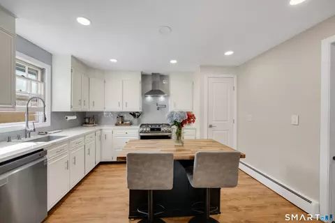 Kitchen - 202 Meadowview Dr, Torrington, CT 06790 photo 2 of 3