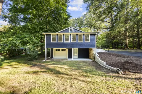 Exterior - 94 Moosup Trl, Monroe, CT 06468 photo 4 of 5
