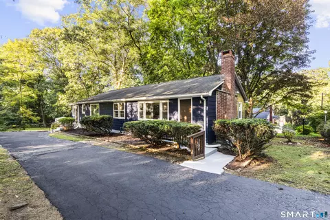 Exterior - 94 Moosup Trl, Monroe, CT 06468 photo 2 of 5