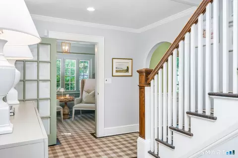 Entry Way - 30 Birch Rd, Darien, CT 06820 photo 3 of 7