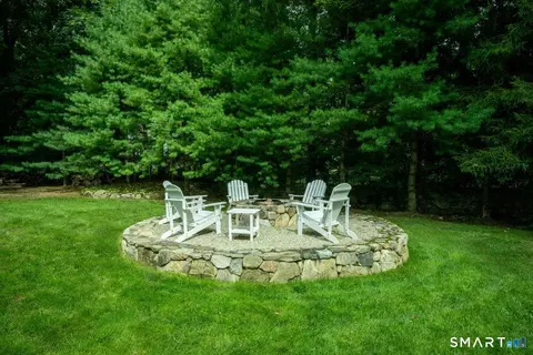 Exterior - 30 Birch Rd, Darien, CT 06820 photo 5 of 7