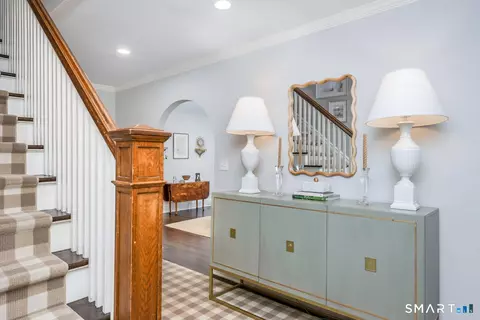 Entry Way - 30 Birch Rd, Darien, CT 06820 photo 2 of 7